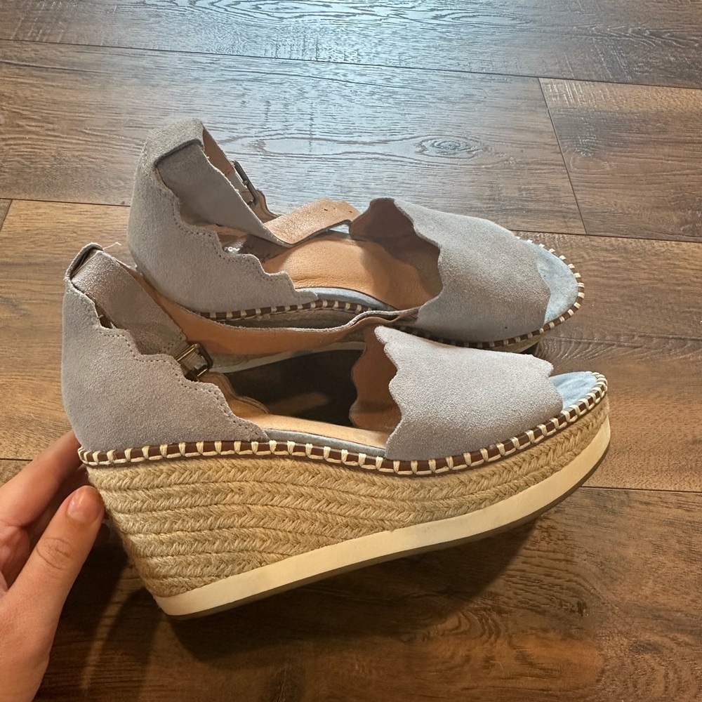 Crown vintage light blue wedges